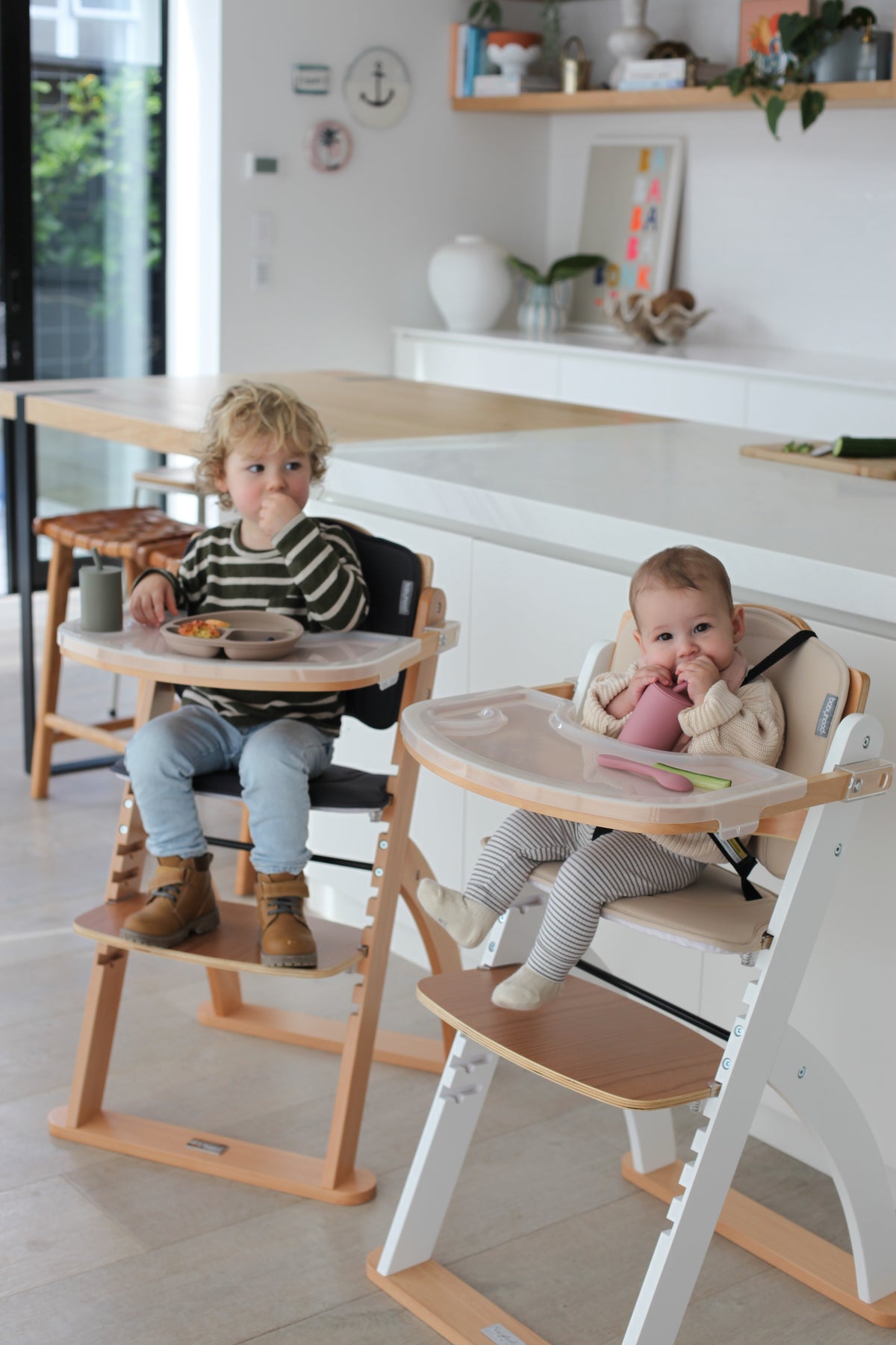 Ava High Chair- White / Beech