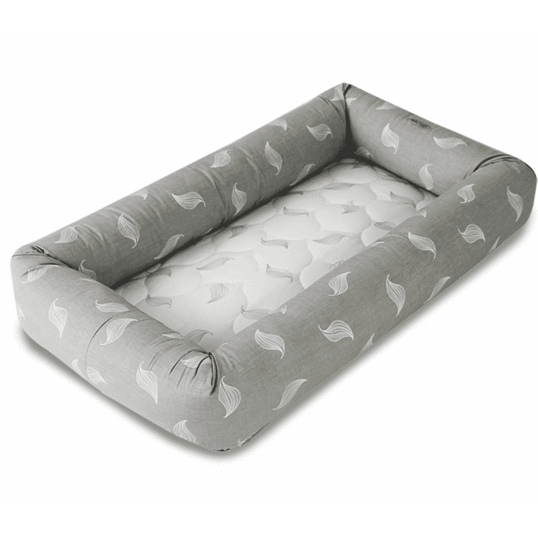 Organic Breathe Eze Cosy Crib - White Leaf